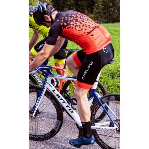 New Color Bib Short Trägerhose kurz schwarz/rot