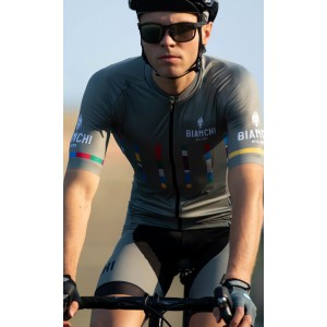 POMA Trägerhose kurz olivgrün