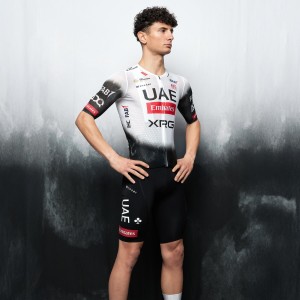 Herren UAE Team Emirates 2025 Magistrale Light Pissei trikot Radtrikot Kaufen Herren UAE Team Emirates 2025 Magistrale Light Pissei trikot Radtrikot Kaufen