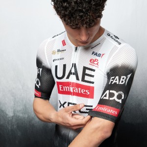 Herren UAE Team Emirates 2025 Magistrale Light Pissei trikot Radtrikot Kaufen Herren UAE Team Emirates 2025 Magistrale Light Pissei trikot Radtrikot Kaufen