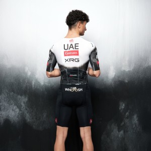 Herren UAE Team Emirates 2025 Hybrid Pissei body Radtrikot Kaufen